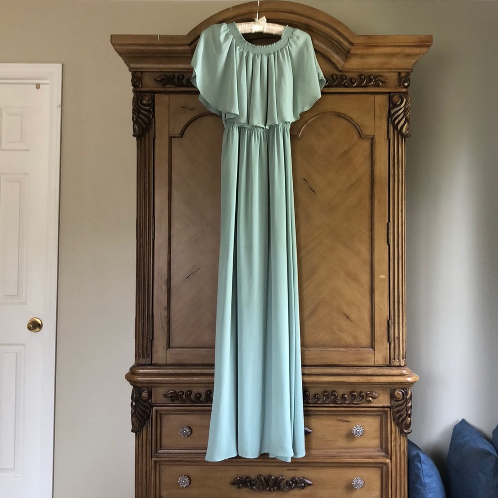 Off the shoulder maxi dress